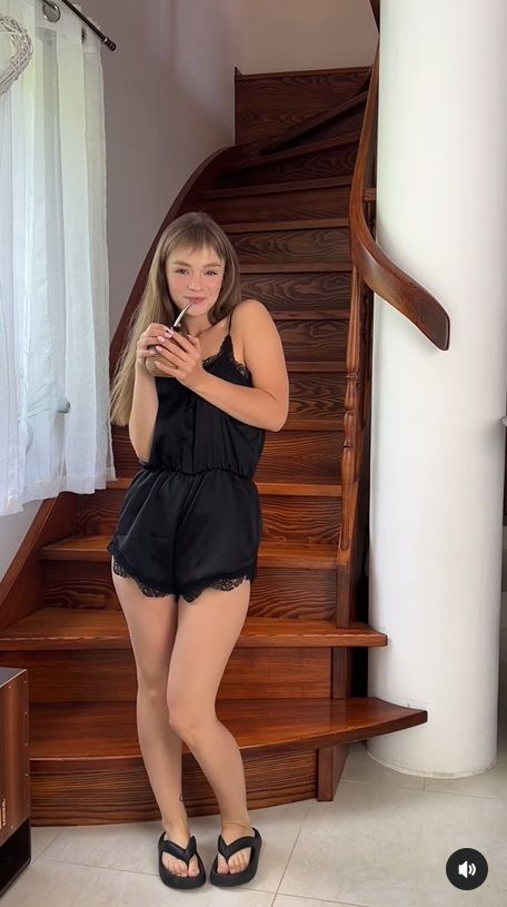 Nicole Hoff 2